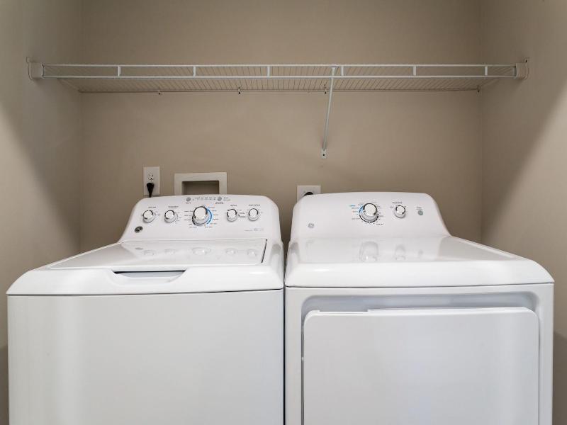 Kasa Freemorewest Charlotte image