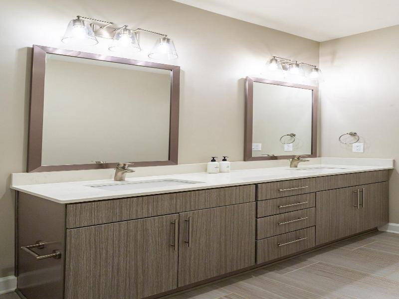 Kasa Freemorewest Charlotte image