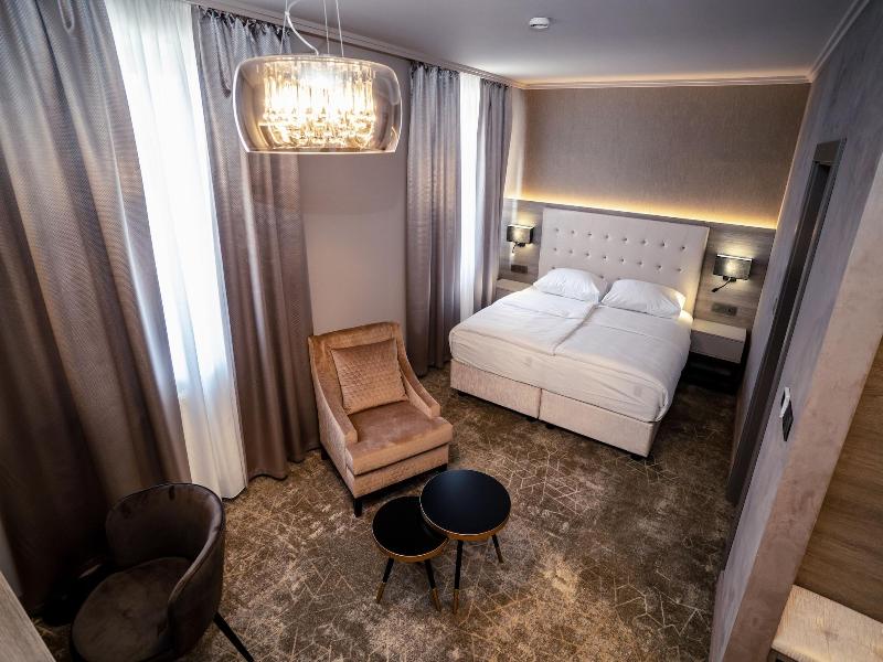 Hotel Europa Komárno image