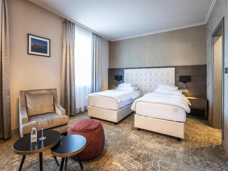 Hotel Europa Komárno image