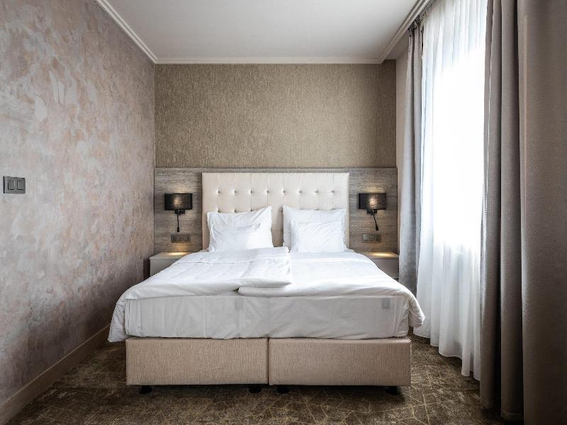 Hotel Europa Komárno image