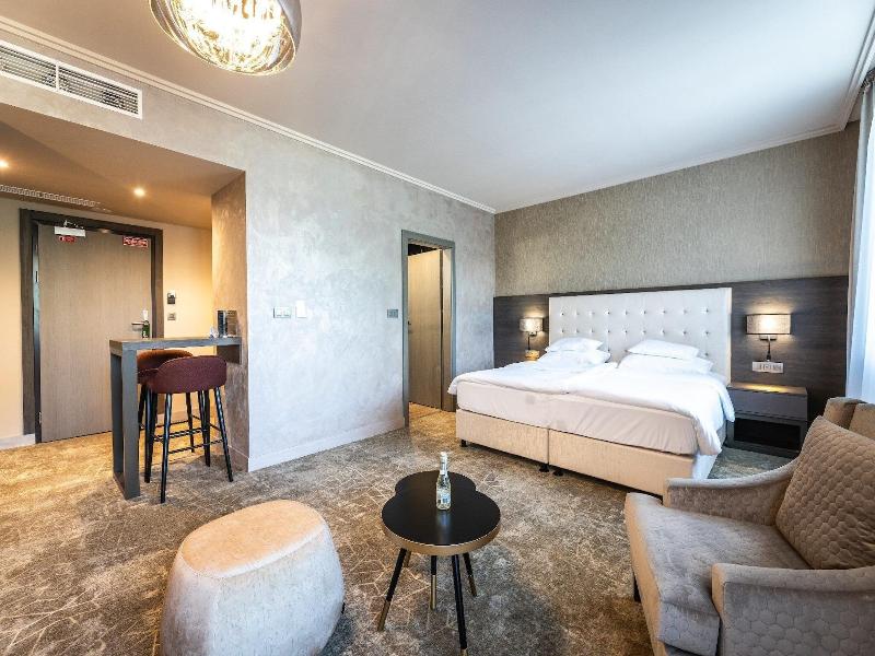 Hotel Europa Komárno image