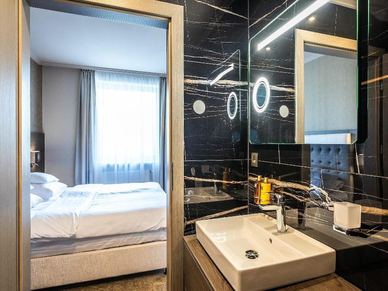 Hotel Europa Komárno image