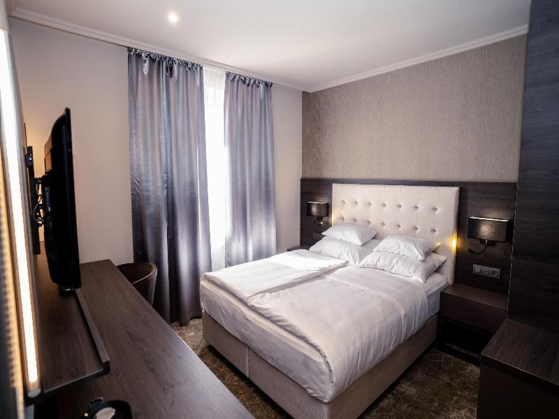 Hotel Europa Komárno image