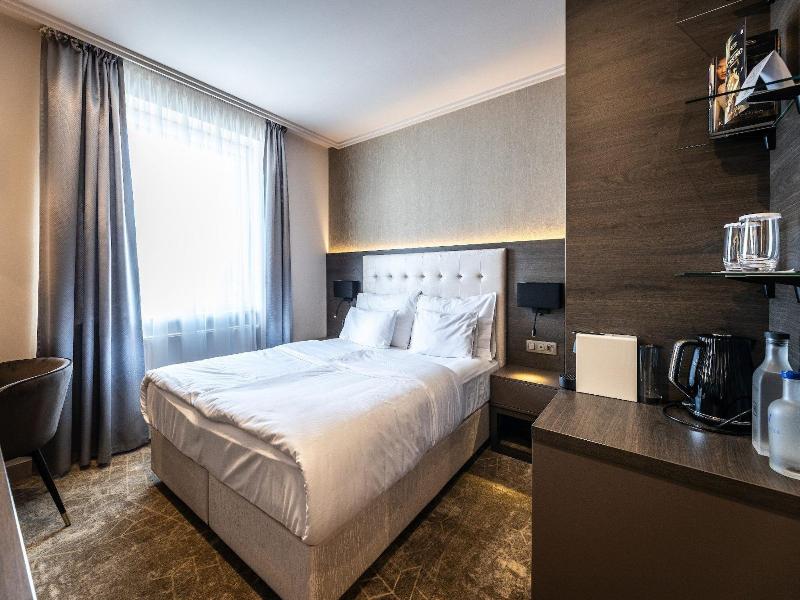 Hotel Europa Komárno image