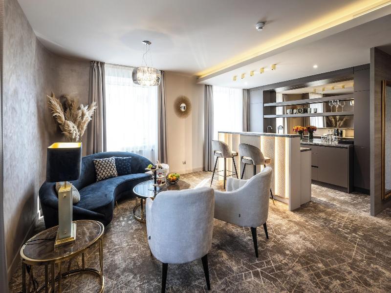 Hotel Europa Komárno image