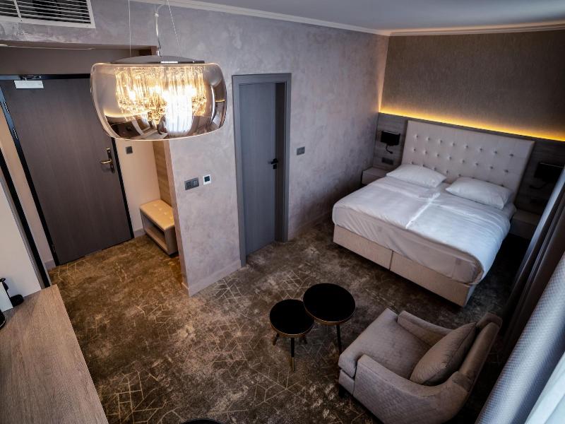 Hotel Europa Komárno image