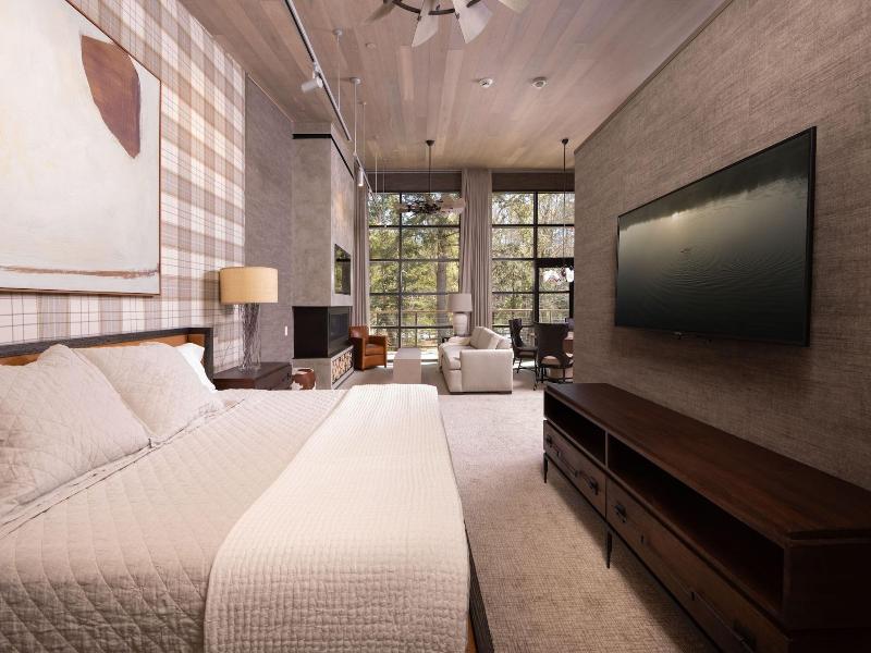 The Bradstan Boutique Hotel image