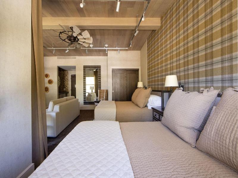 The Bradstan Boutique Hotel image