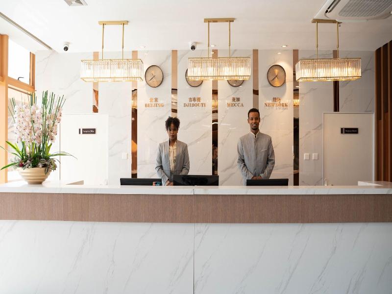 Escale International Hotel image
