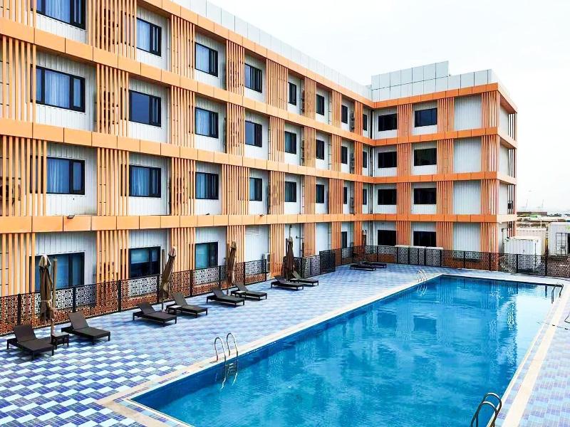 Escale International Hotel image