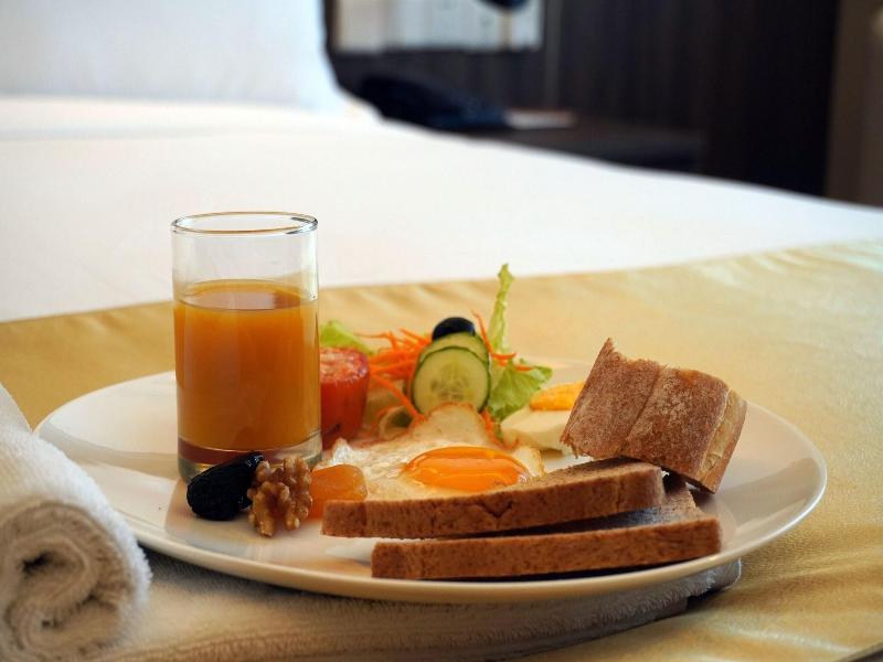 Escale International Hotel image