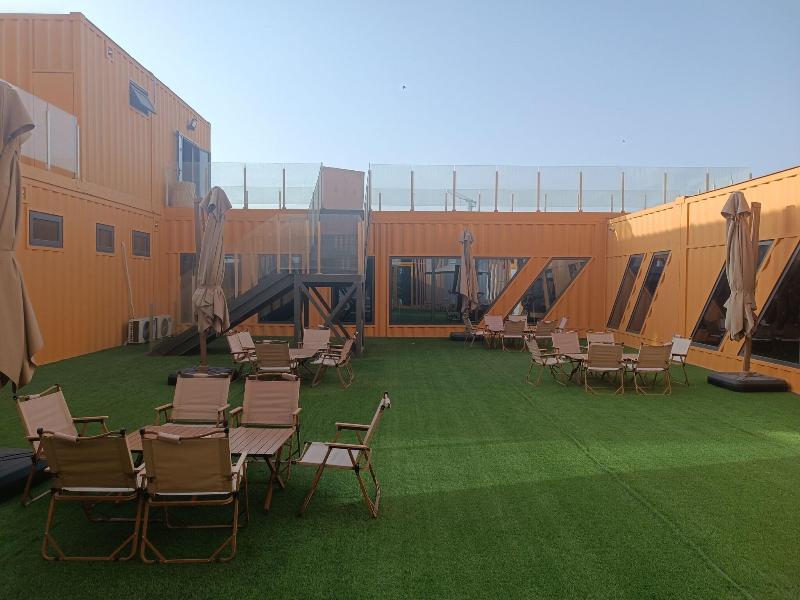 Escale International Hotel image