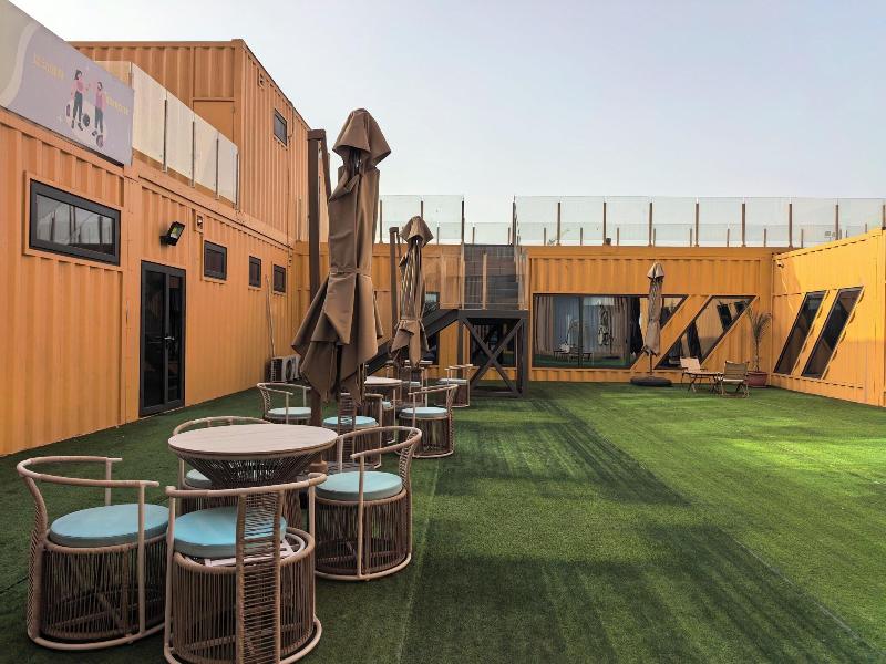 Escale International Hotel image