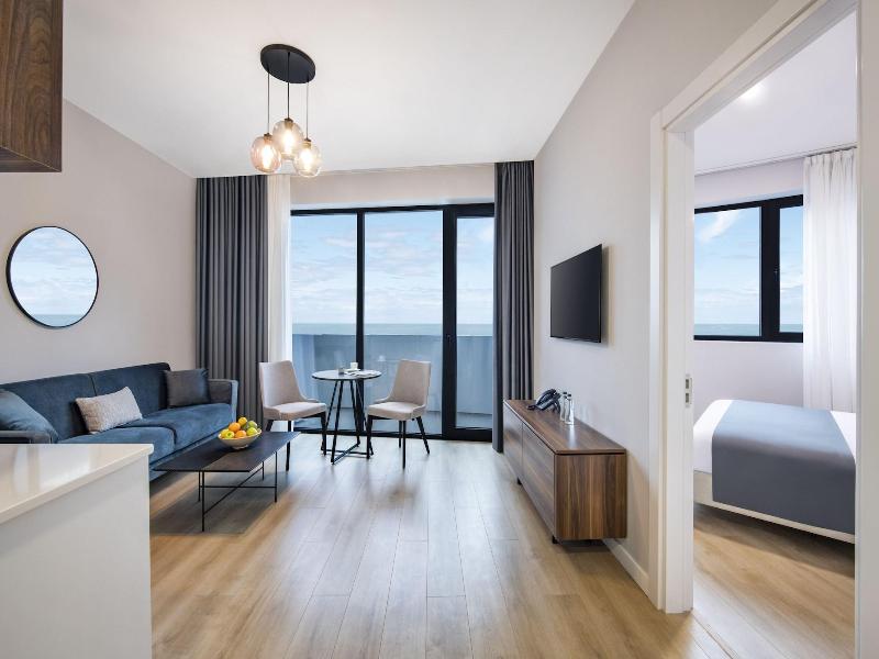 Steps Batumi  Hotel & Suites image