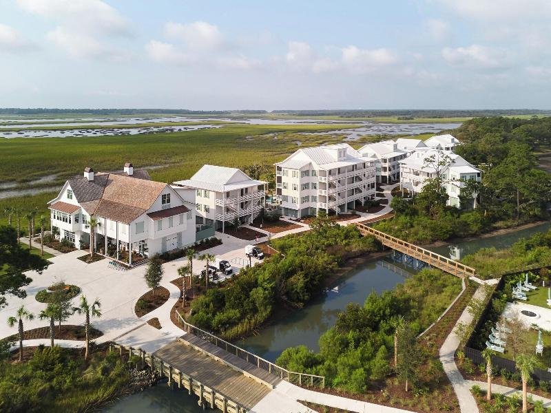 The Dunlin, Auberge Collection — general view