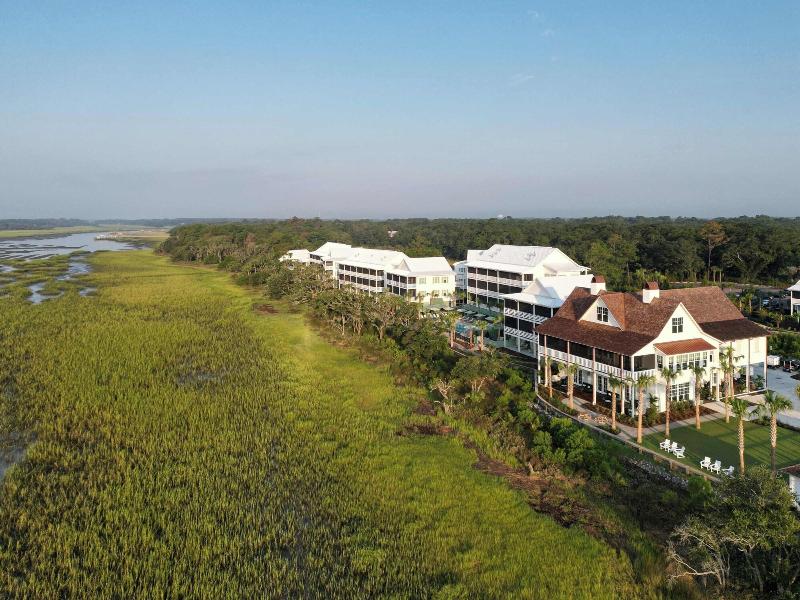 The Dunlin, Auberge Collection — general view