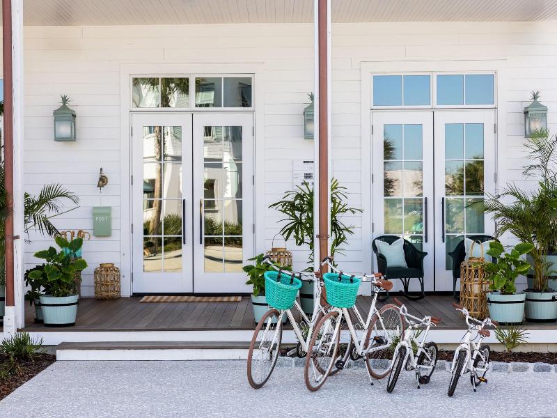The Dunlin, Auberge Collection