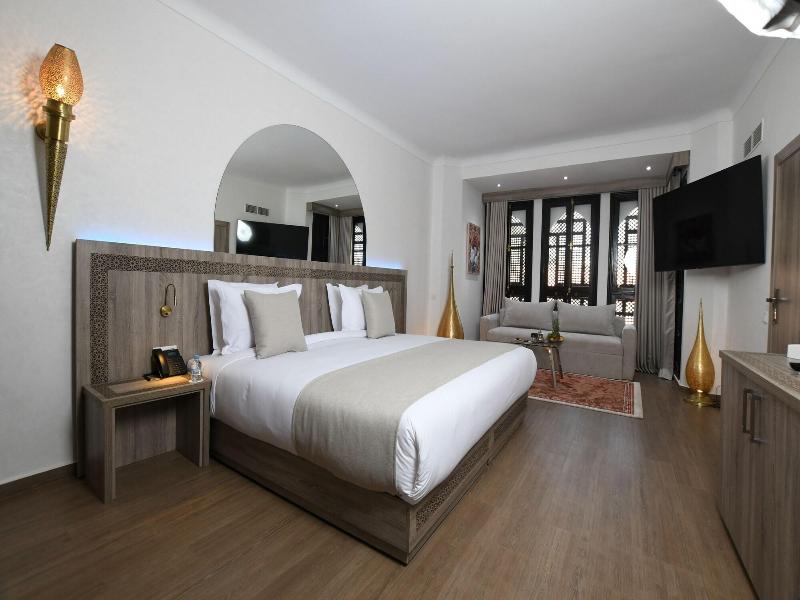 555 Hotel Clubbing Adults Only image