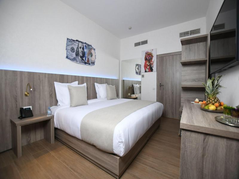 555 Hotel Clubbing Adults Only image