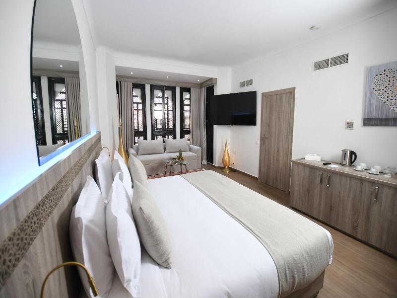 555 Hotel Clubbing Adults Only image