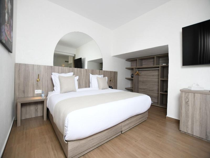 555 Hotel Clubbing Adults Only image