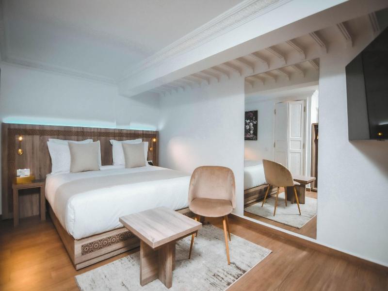 555 Hotel Clubbing Adults Only image