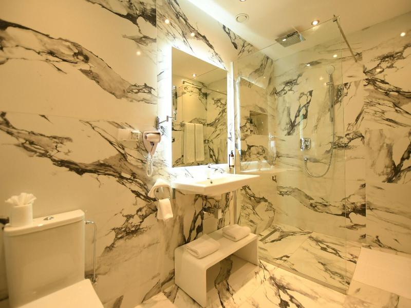 555 Hotel Clubbing Adults Only image