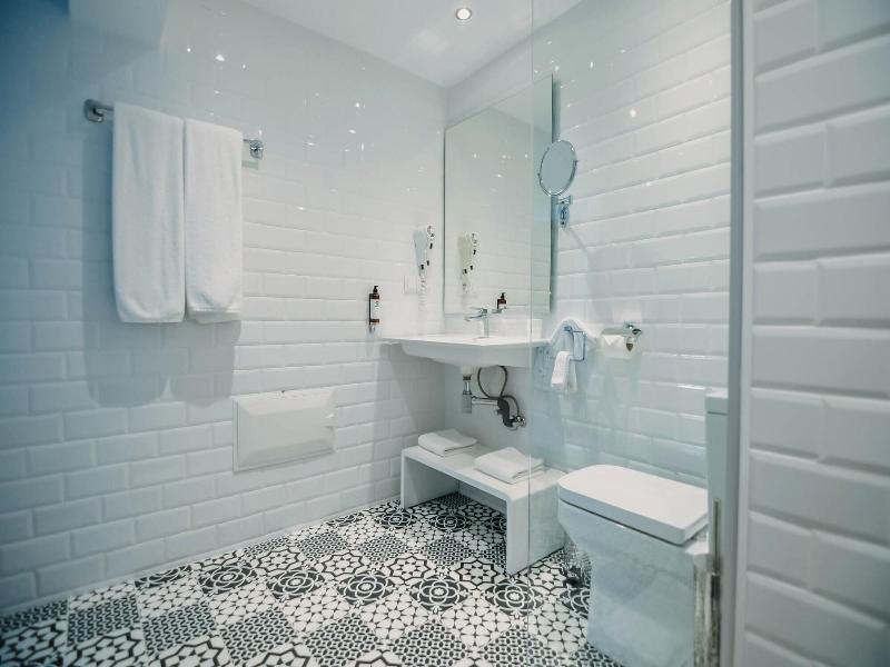 555 Hotel Clubbing Adults Only image