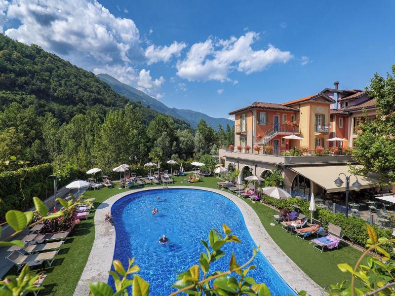 Aquazzurra Resort & Aparthotel image