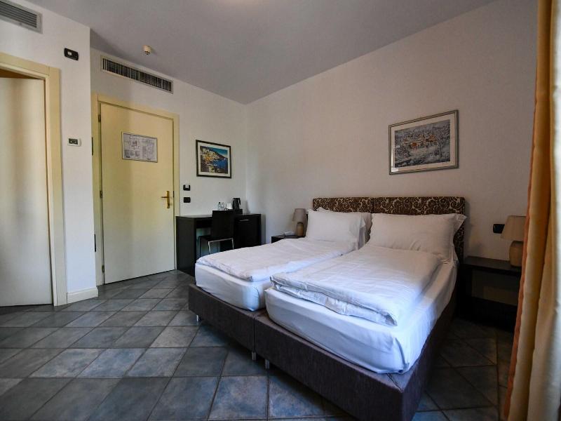 Aquazzurra Resort & Aparthotel image