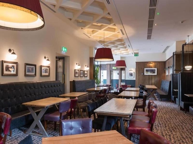 The Old Borough By Wetherspoon image