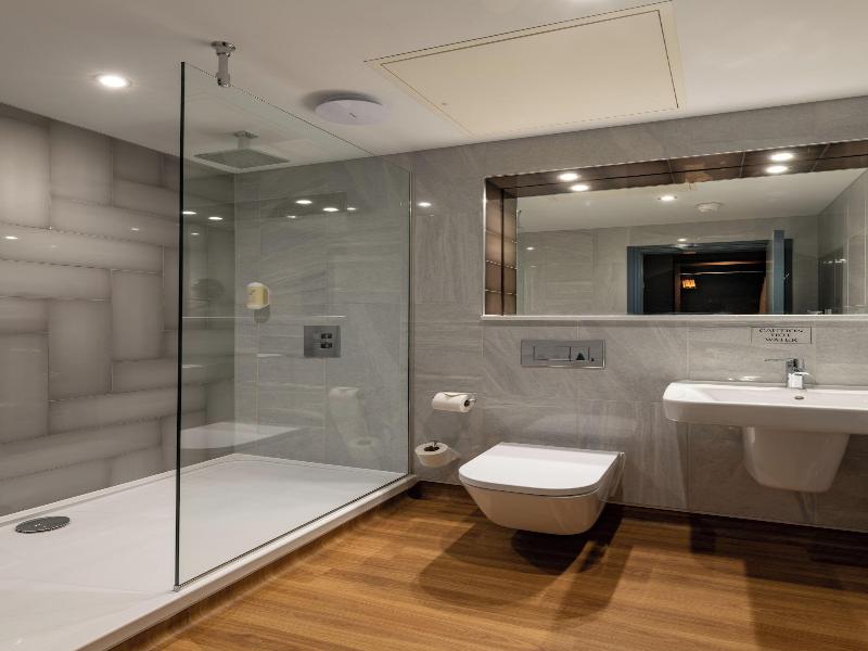 The Old Borough By Wetherspoon image