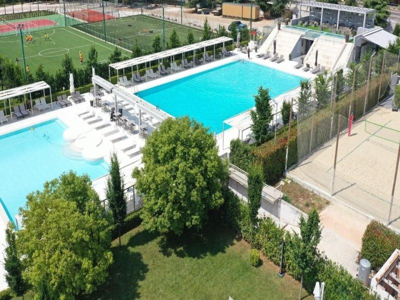Kairos Resort image