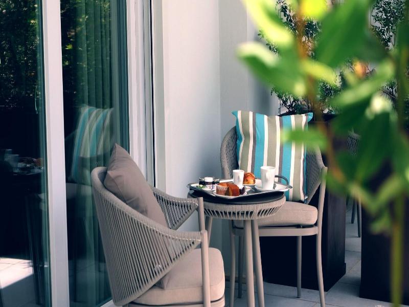 Kairos Resort image