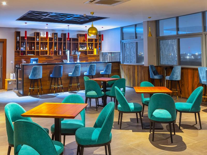 Alisa Hotel Tema image