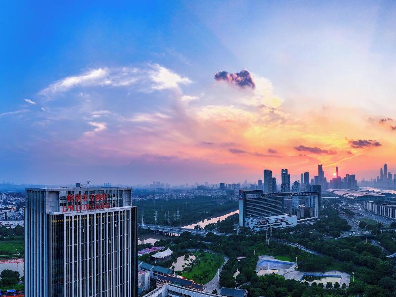 Ln Dongfang Hotel Pazhou image