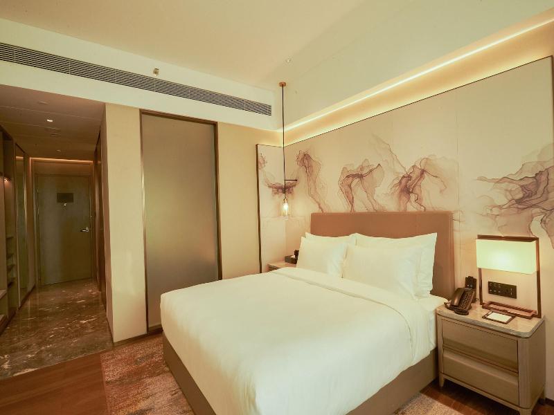 Ln Dongfang Hotel Pazhou image