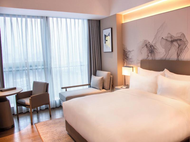 Ln Dongfang Hotel Pazhou image