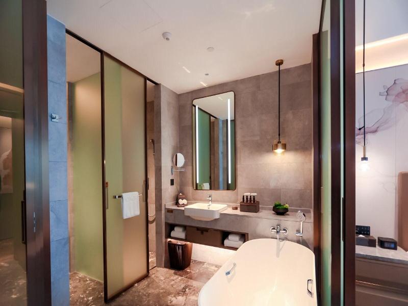 Ln Dongfang Hotel Pazhou image
