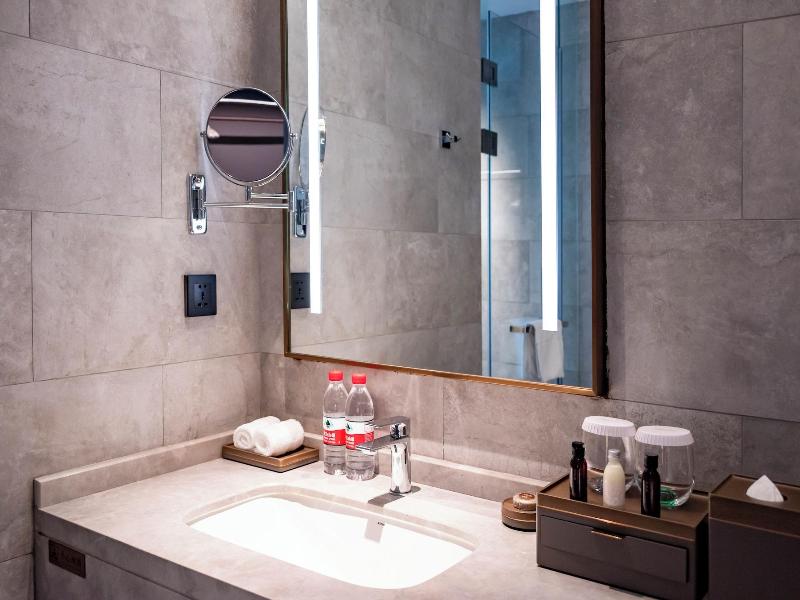 Ln Dongfang Hotel Pazhou image