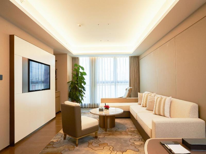Ln Dongfang Hotel Pazhou image