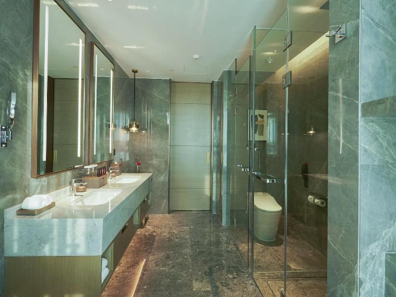 Ln Dongfang Hotel Pazhou image