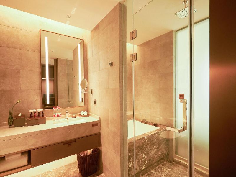 Ln Dongfang Hotel Pazhou image