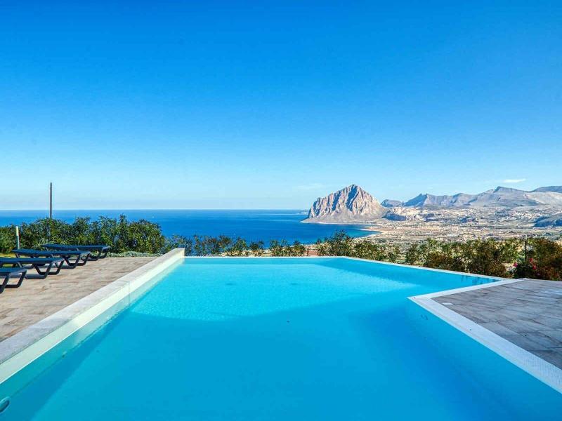 Venere Di Erice Resort image