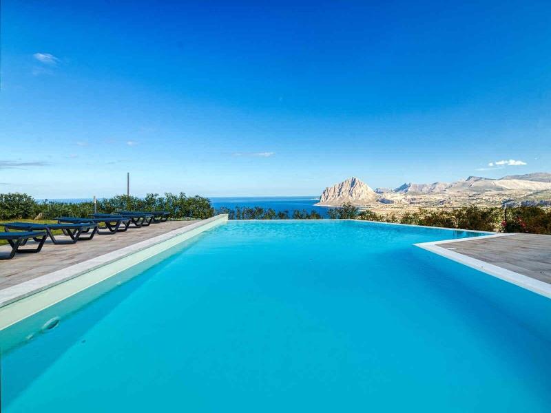 Venere Di Erice Resort image