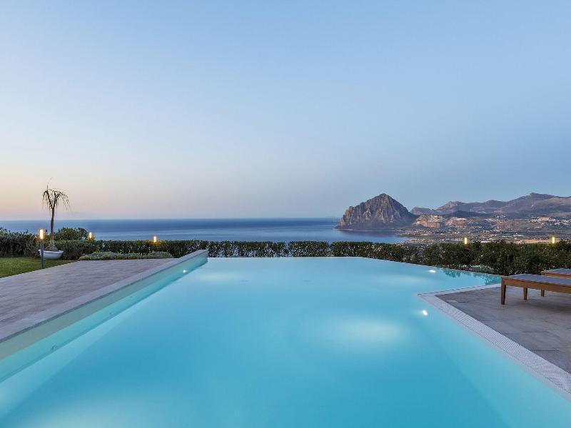 Venere Di Erice Resort image