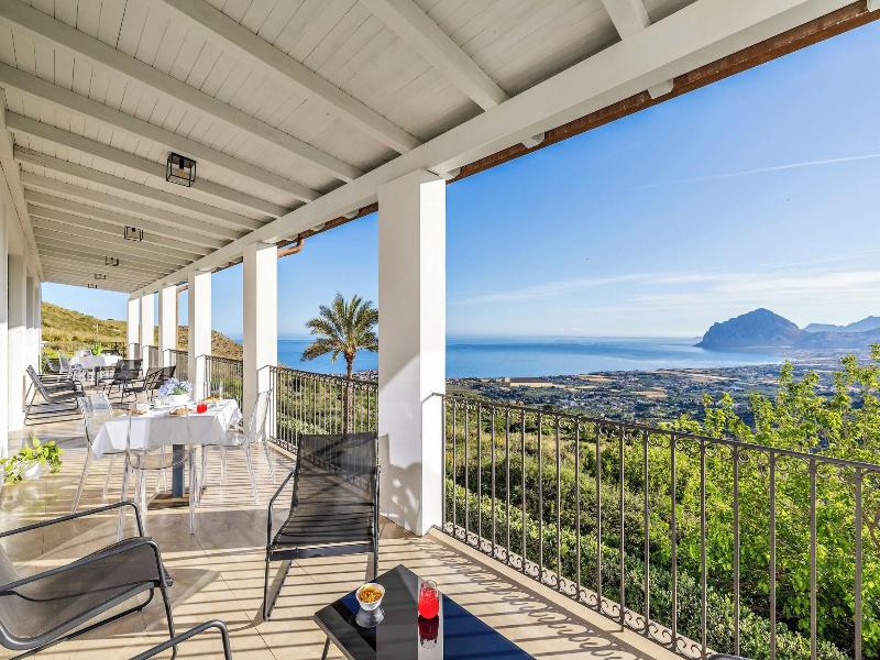 Venere Di Erice Resort image