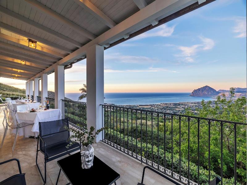 Venere Di Erice Resort image