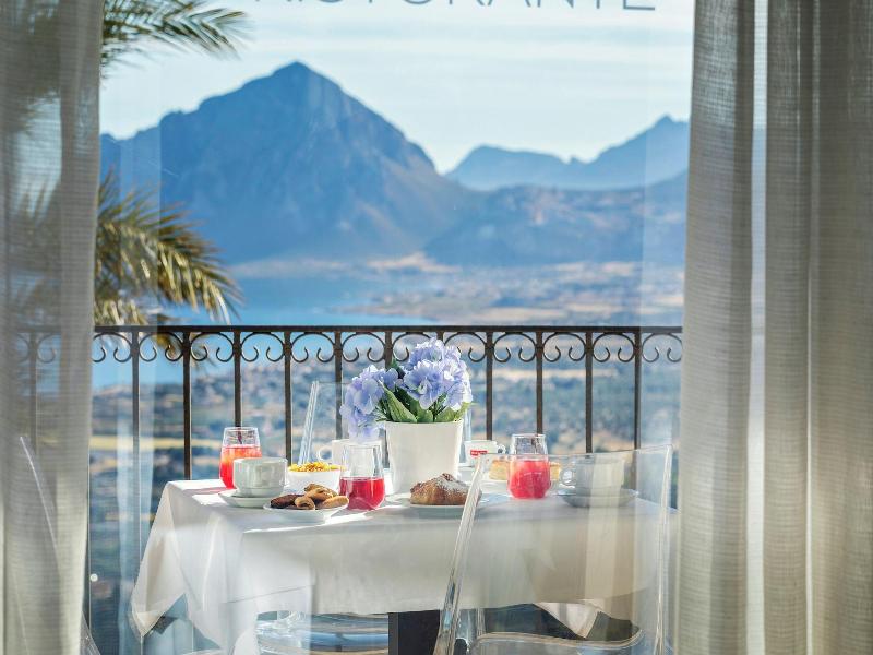 Venere Di Erice Resort image
